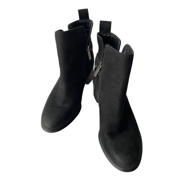 Vionic Sienna Waterproof Black Ankle Boots Buckle Side Zip in Size 6 - Picture 2 of 12